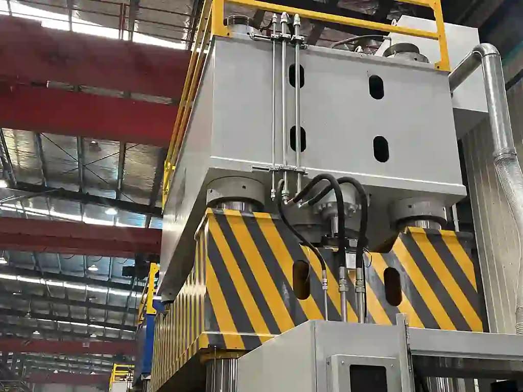 3000 tons presswood pallet machine