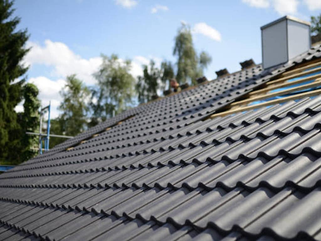 tile made from waste plastic