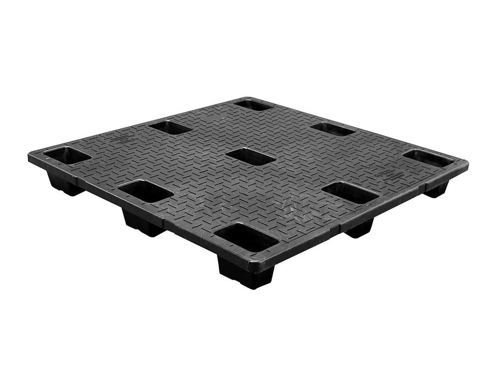 molded Plastic pallet made by plastic pallet molding machine