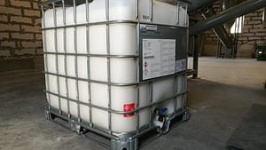 Urea formaldehyde glue for presswood pallet production, IBC Package, white color and liquid