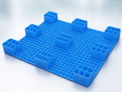 molded plastic pallet made from recycled plastic