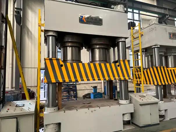 2000 TONS presswood pallet machine