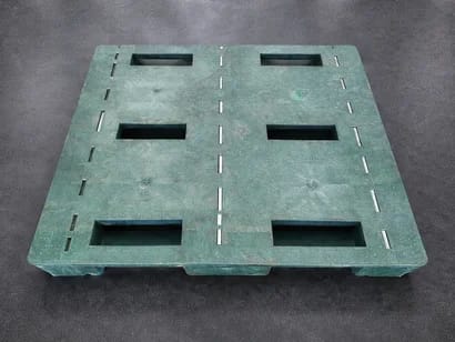 molded plastic pallet made from recycled plastic