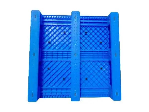 Closed deck and three runners plastic pallet - Image 3